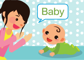 媽媽在BB 面前叫他, BB 附伏著但用手臂抬起身體及抬起頭